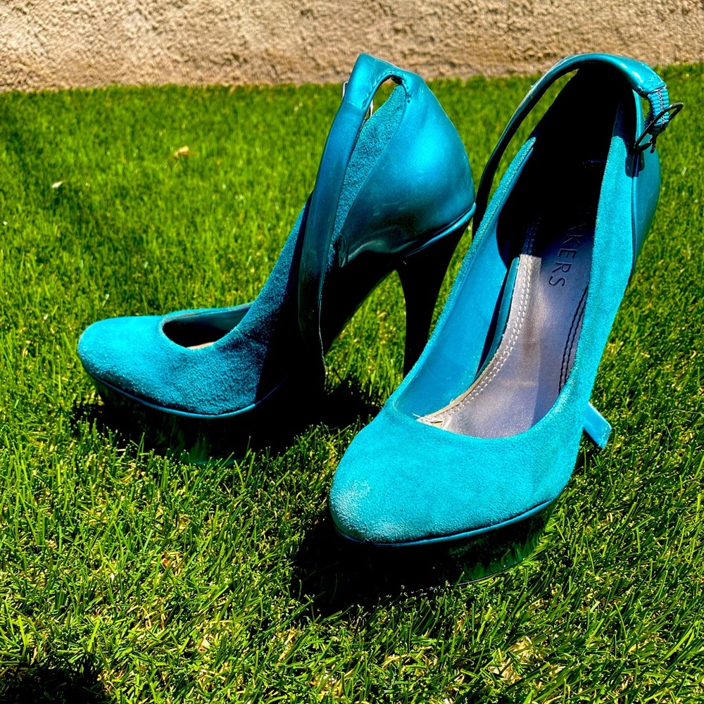 Turquoise Pumps